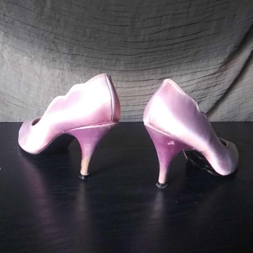 Shoes - Picture 3 of 4